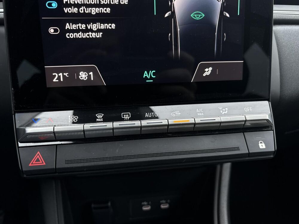 Captur TCE 100 Techno avec Cam&eacute;ra, OpenR Link 10,4\' et Harman Kard 2025 occasion 35300 Foug&egrave;res