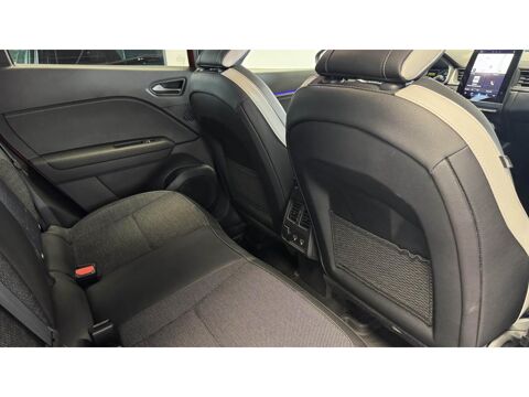 Captur 1.6 E-Tech 145 - Camera 360 - Volant Chauffant - Entretien 2024 occasion 60740 Saint-Maximin