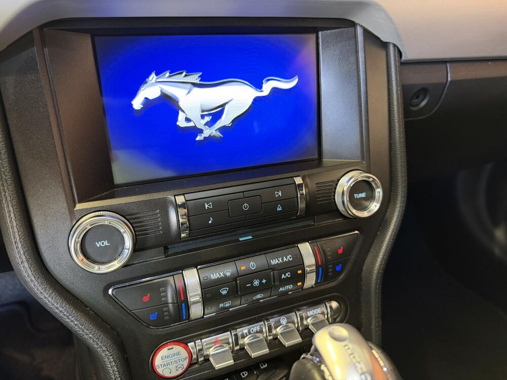 Mustang Fastback Black Shadow Edition 5.0 V8 421CV 2017 occasion 38330 Montbonnot-Saint-Martin