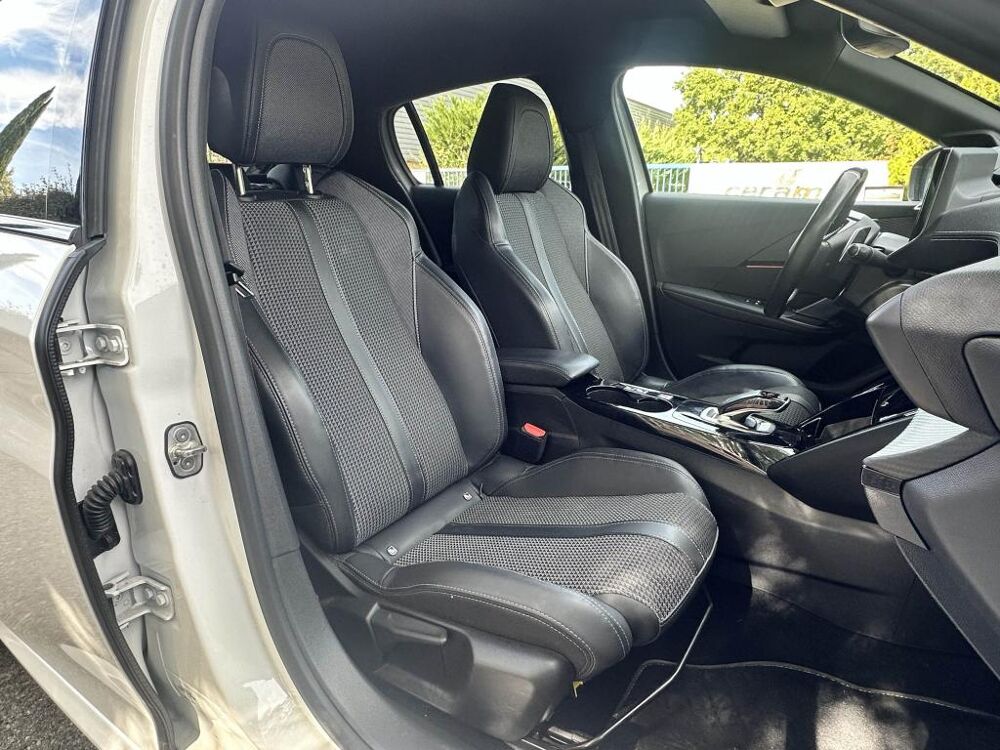208 GT 130 - CARPLAY - CAM 360 - DISTRI NEUVE 2022 occasion 13760 Saint-Cannat