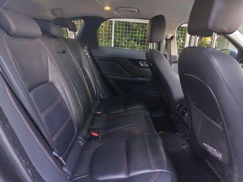 F-PACE 2.0 D - 180 - BVA - Stop/Start Prestige 2017 occasion 77185 Lognes