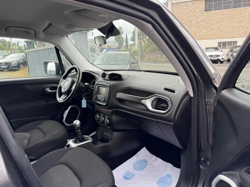 Renegade 1.4 MultiAir - 140 4x2 Limited gps + clim + radar AR 2017 occasion 19100 Brive-la-Gaillarde