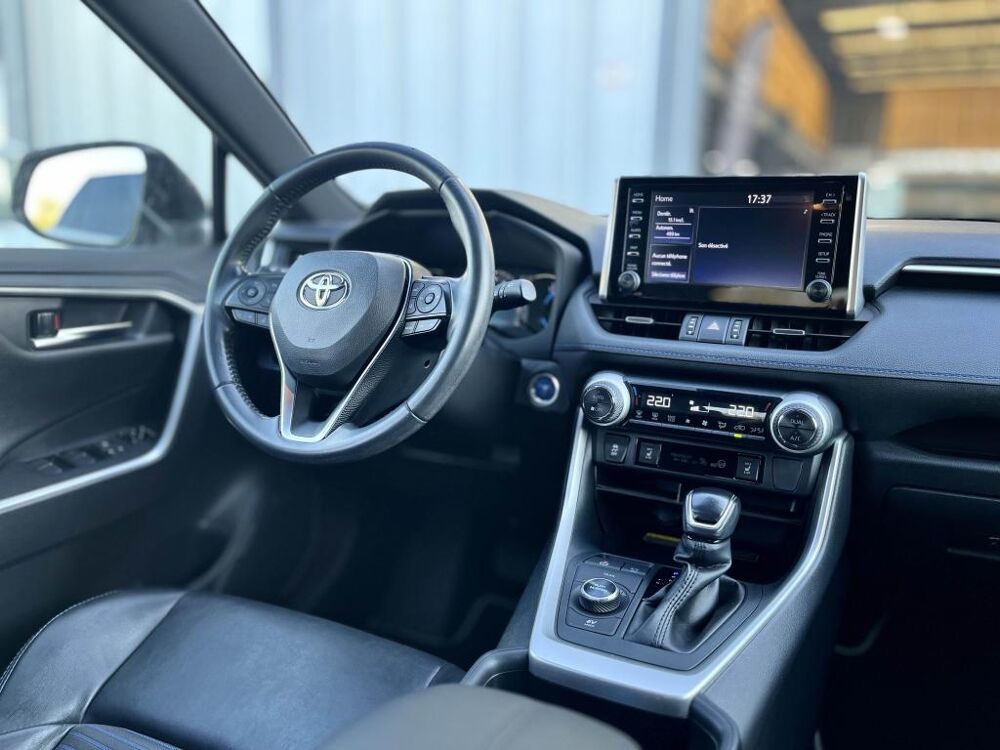 RAV 4 AWD HYBRID 222CH COLLECTION - CAM - SIEGES CHAUFFANTS - CARP 2019 occasion 13760 Saint-Cannat