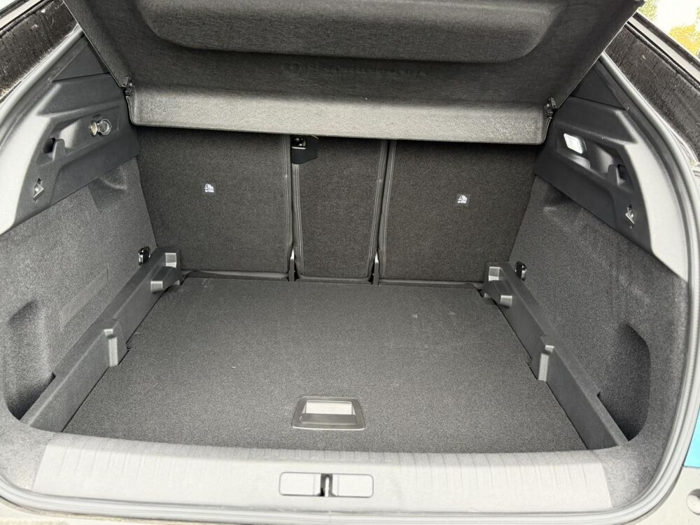 3008 Hybrid 145 e-DSC6 GT avec Toit ouvrant, Hifi Focal et Vision 2026 occasion 35300 Foug&egrave;res