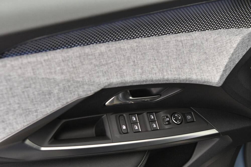 3008 Hybrid 136 e-DCS6 GT occasion 17130 Montendre