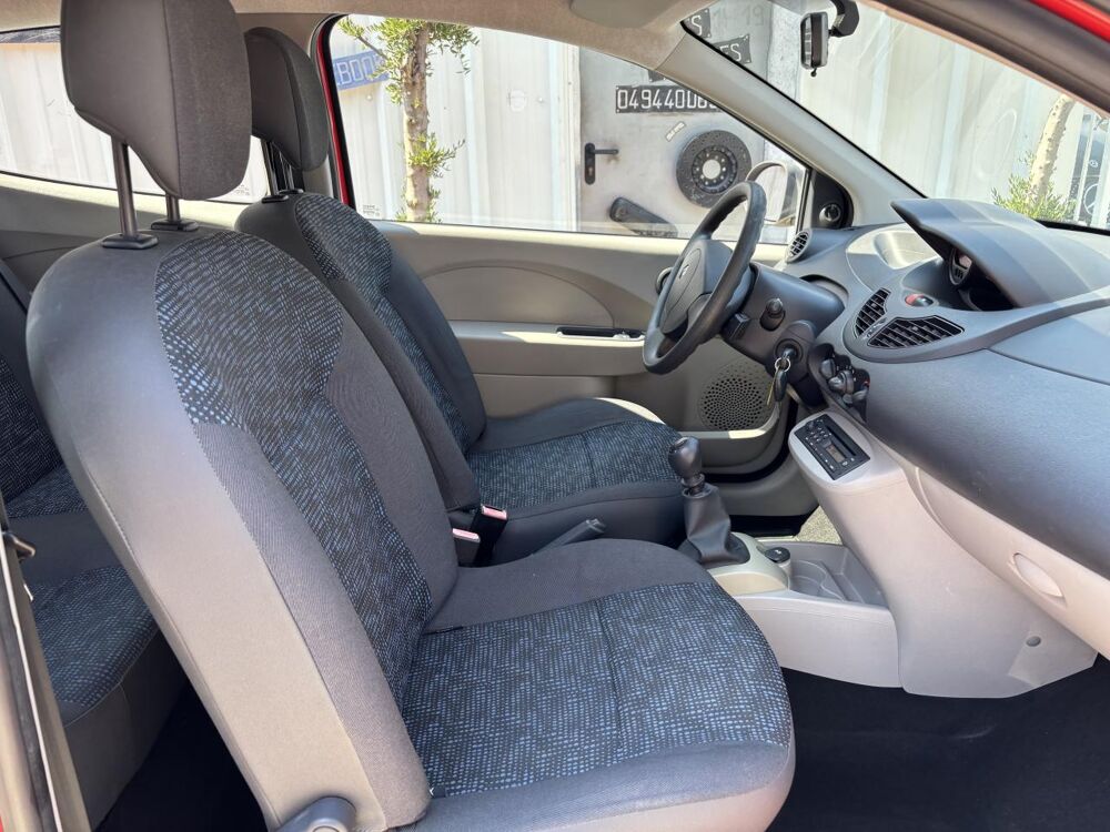 Twingo 1.2i 16V LEV - 75 II BERLINE Authentique 2010 occasion 83490 Le Muy