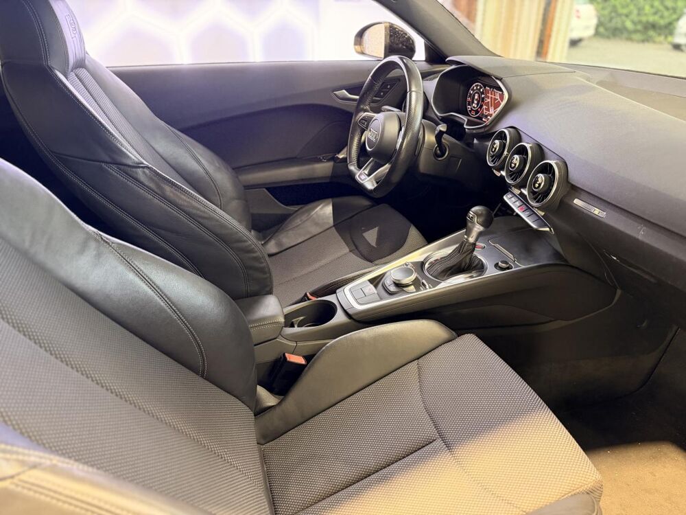 TT COUPE 1.8 TFSI 180CH S-LINE S-TRONIC BVA GARANTIE 12 MOIS 2016 occasion 16000 Angoul&ecirc;me