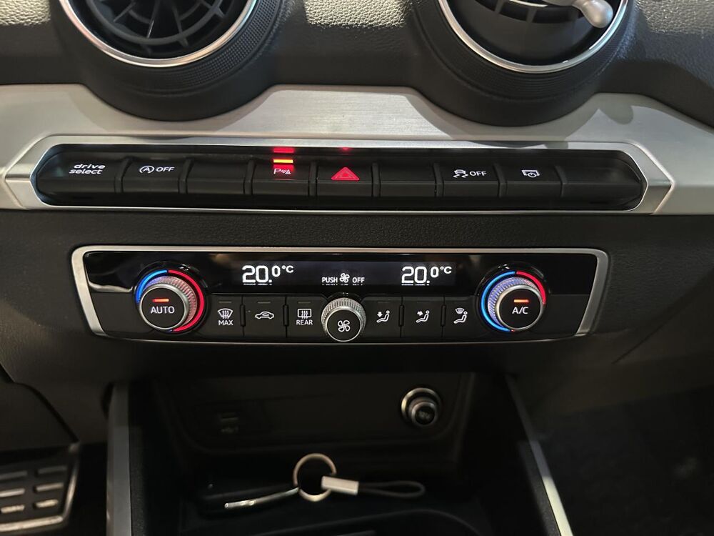 Q2 S LINE Quattro 2.0 TDI - 150 - S-tronic - TOIT OUVRANT - CAM 2020 occasion 25300 Pontarlier