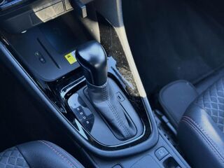 Yaris DESIGN Hybrid 116Ch - CAM - TOIT PANO - CARPLAY - REGULATEUR 2021 occasion 13760 Saint-Cannat
