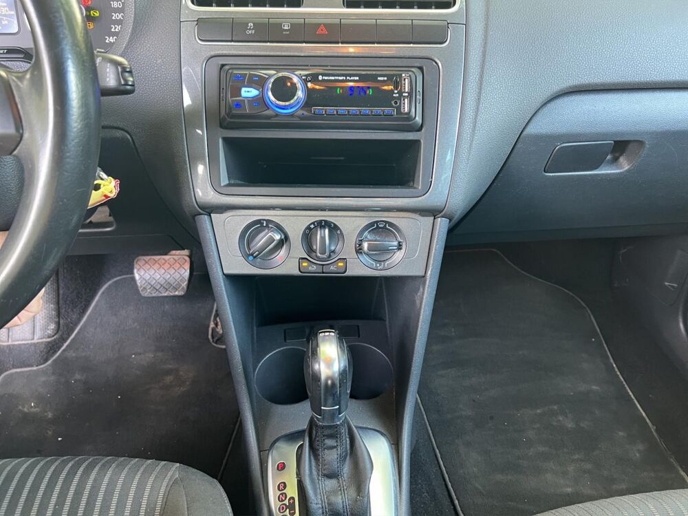 Polo 1.4i - 85 - BV DSG V 6R Confortline PHASE 1 2012 occasion 06250 Mougins