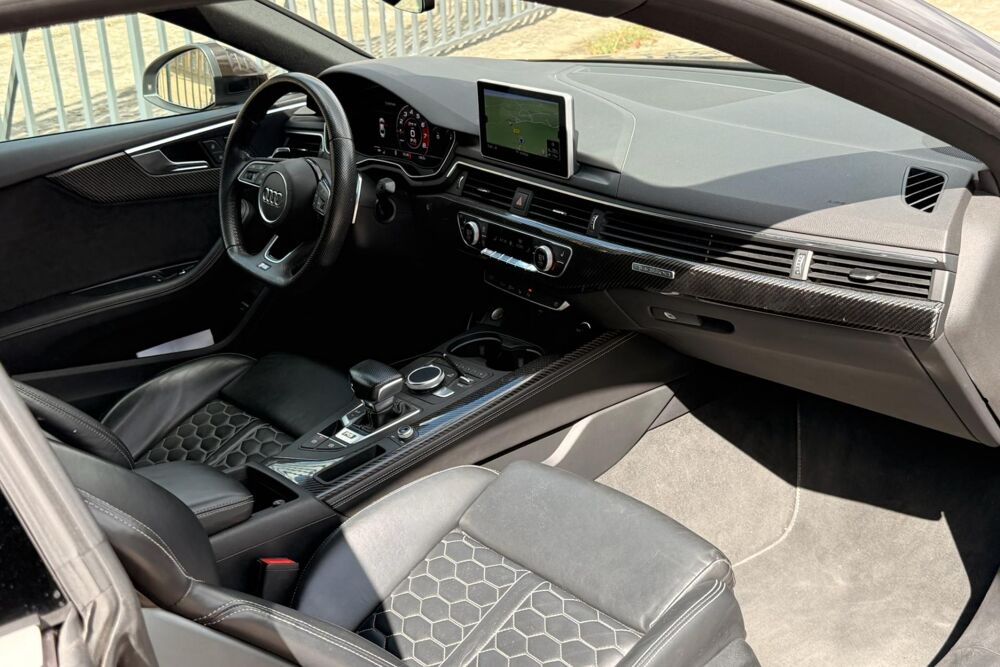 RS5 Audi Coup&eacute; V6 2.9 TFSI 450 quattro France Carbone Garantie 1 2018 occasion 78760 Jouars-Pontchartrain