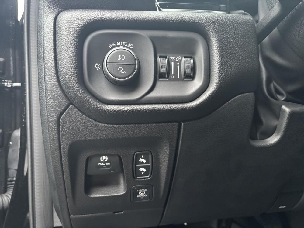 RAM 1500 CREW CAB REBEL AIR BOX HAYON MULTI 2026 occasion 91830 Le Coudray-Montceaux