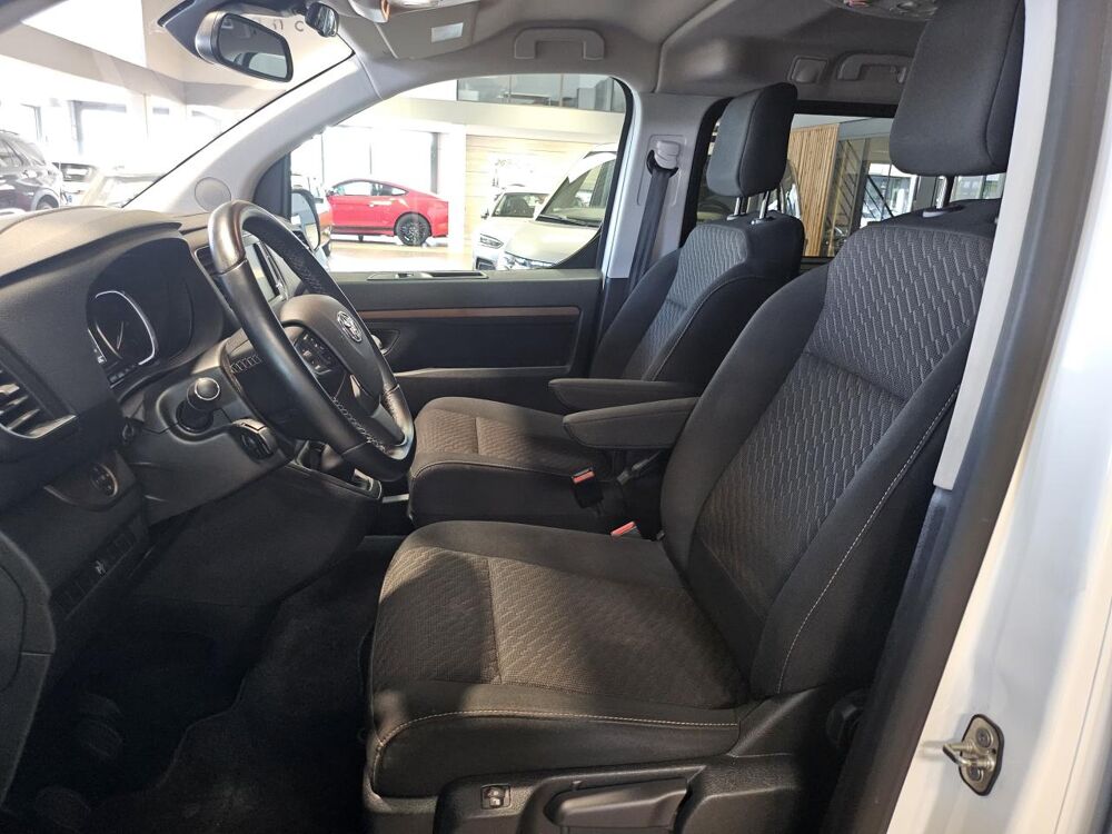 Proace city 2.0 150 D-4D MEDIUM EXECUTIVE 8PL 2019 occasion 26000 Valence
