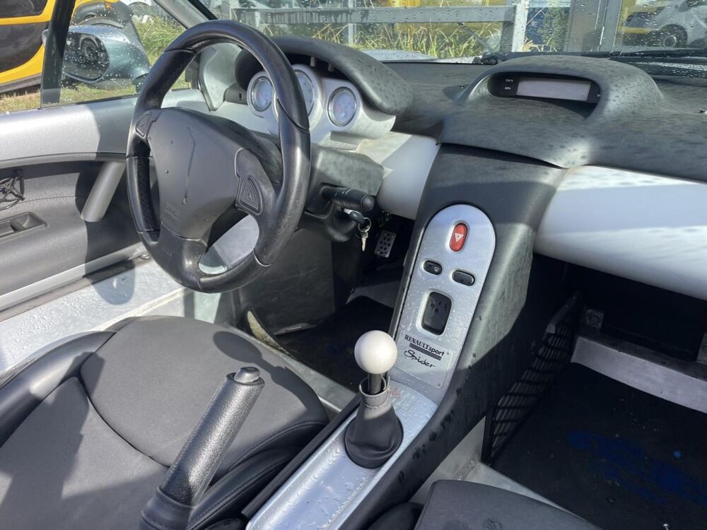 Spider Sport 2.0i 16V Pare-Brise 1998 occasion 31660 Bessi&egrave;res