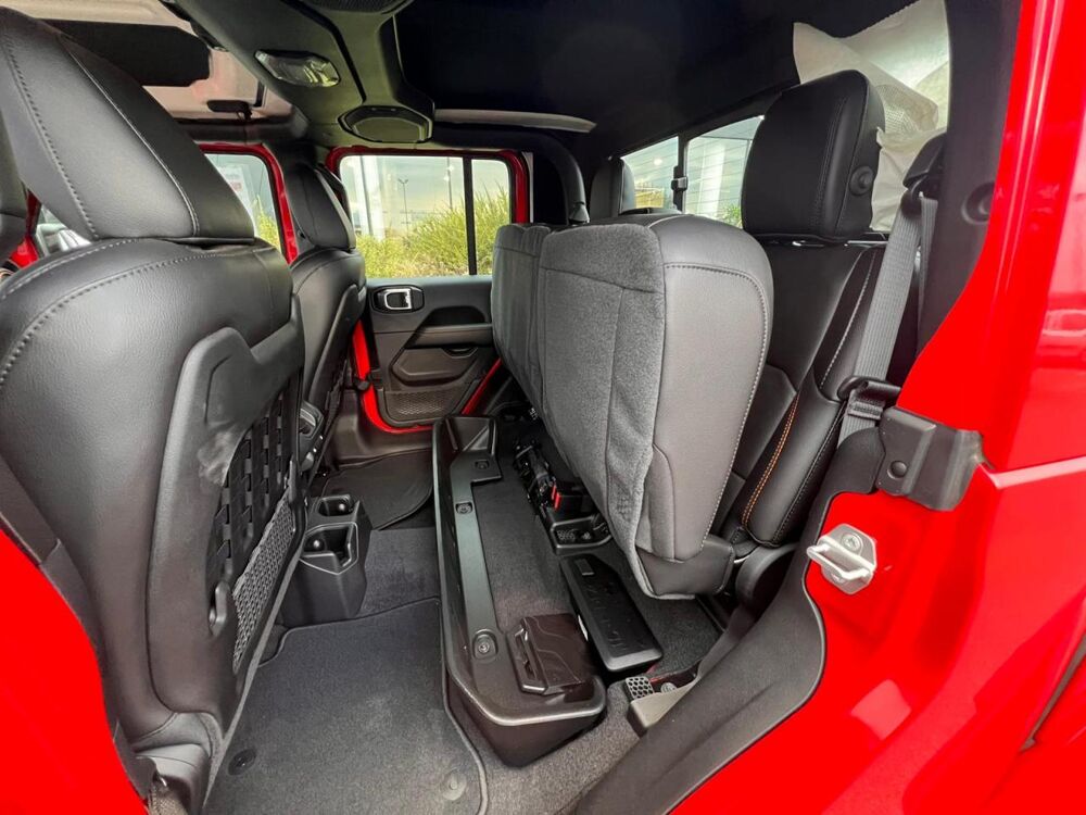 Divers Crew cab MOJAVE V6 3.6L Pentastar VVT 2021 occasion 91830 Le Coudray-Montceaux