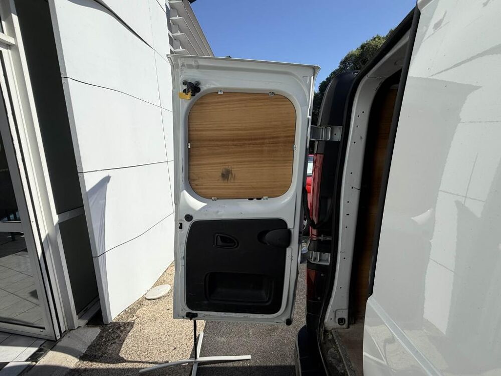 Trafic L1H1 1200 Kg 2.0 dCi - 120 Fourgon Grand Confort TVA RECUPER 2020 occasion 19100 Brive-la-Gaillarde