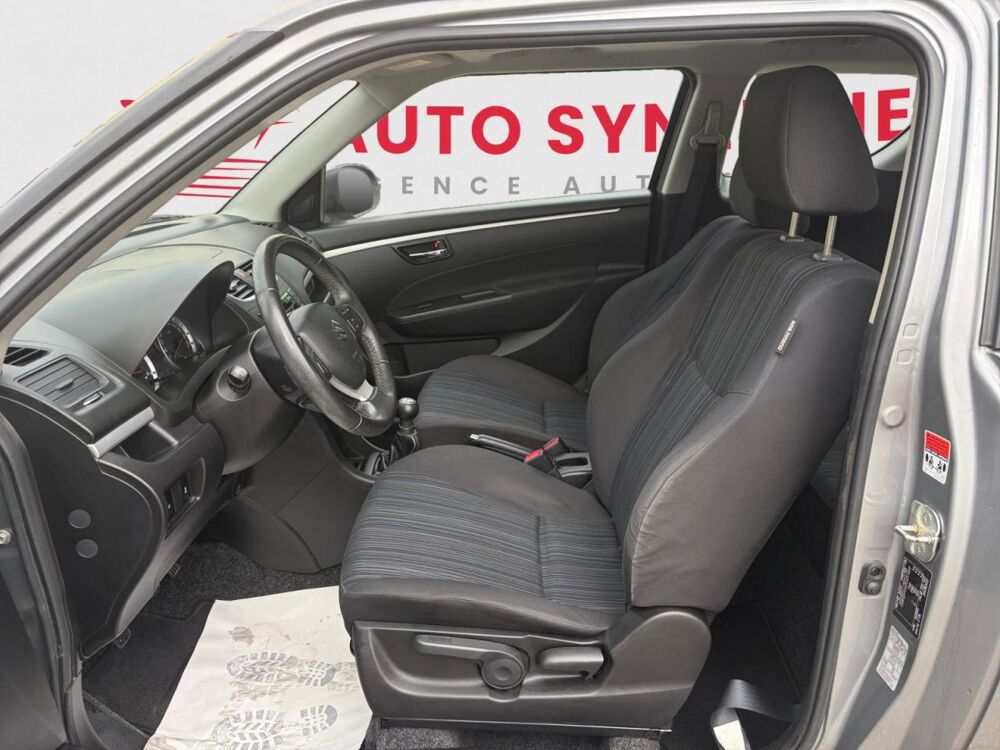 Swift 1.3 DDiS toit ouvrant 2015 occasion 13400 Aubagne