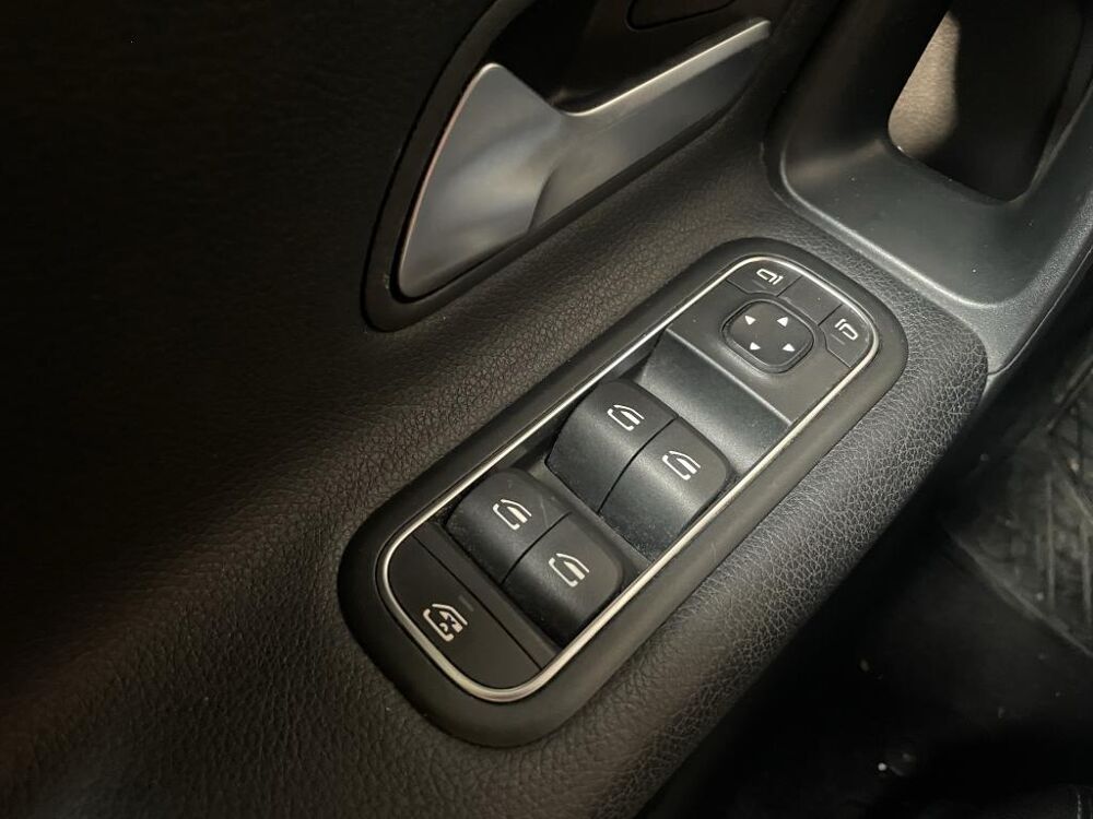 Classe A A 180 d 2.0 116cv BM 177 Business Line Garantie 12 mois 2021 occasion 33500 Libourne