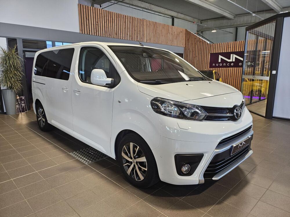 Proace city 2.0 150 D-4D MEDIUM EXECUTIVE 8PL 2019 occasion 26000 Valence