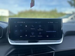 208 ALLURE 100CH - CARPLAY SANS FIL - NOIR 2024 occasion 13760 Saint-Cannat