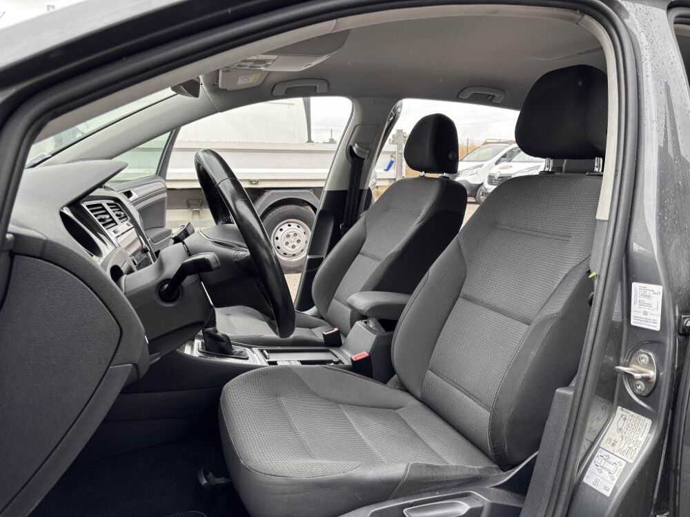 Golf 1.6 16V TDI CR - 115 - BV DSG 7 VII BERLINE Confortline 2017 occasion 47200 Saint-Pardoux-du-Breuil
