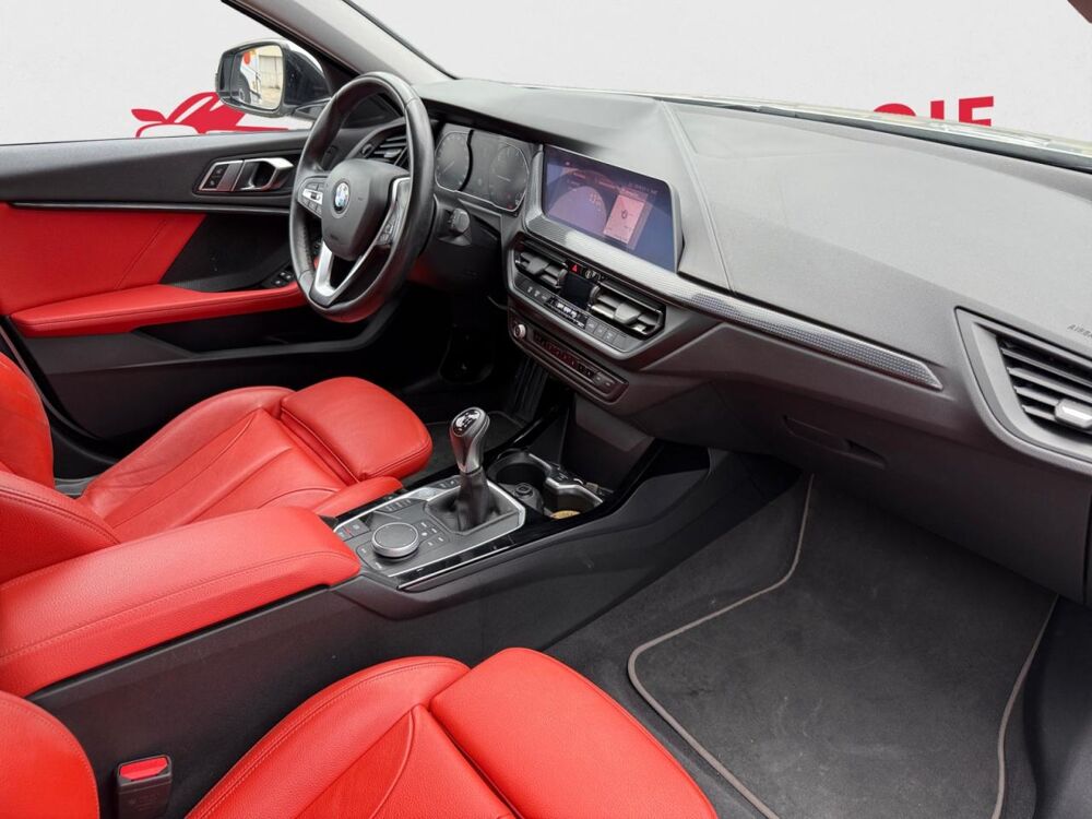 S&eacute;rie 1 118i BERLINE F40 Business Design (118 i) 2019 occasion 13400 Aubagne