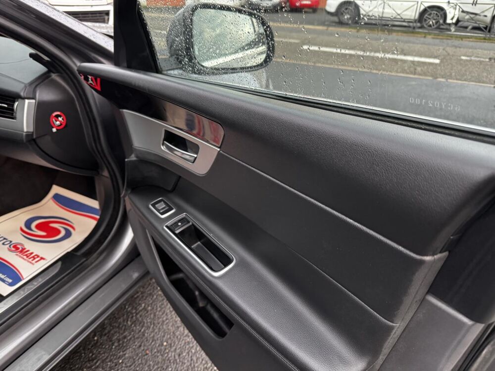 XF 2.0 D - 180 BVA S&S Prestige Gps + Camera AR + Clim 2016 occasion 19100 Brive-la-Gaillarde