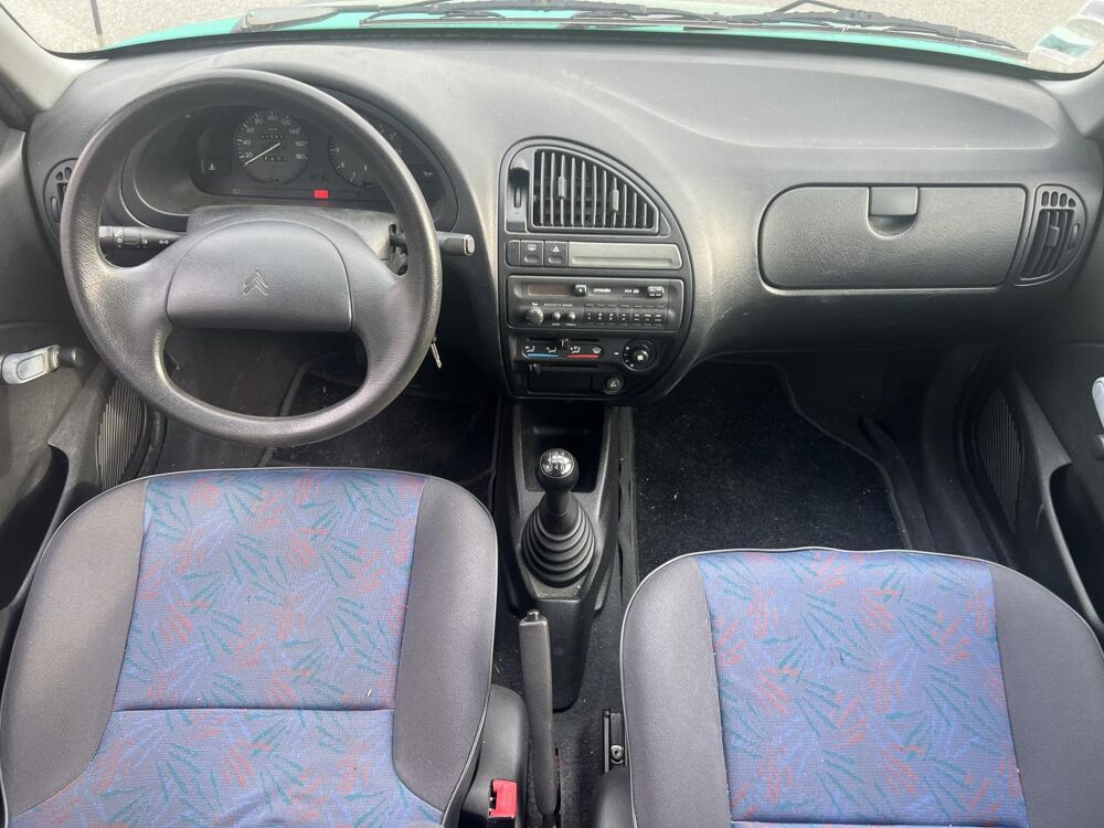 Saxo 1.0i BERLINE - 5 PORTES - 50 CV - ATTELAGE (DISTRI NEUVE) 1998 occasion 49070 Beaucouz&eacute;