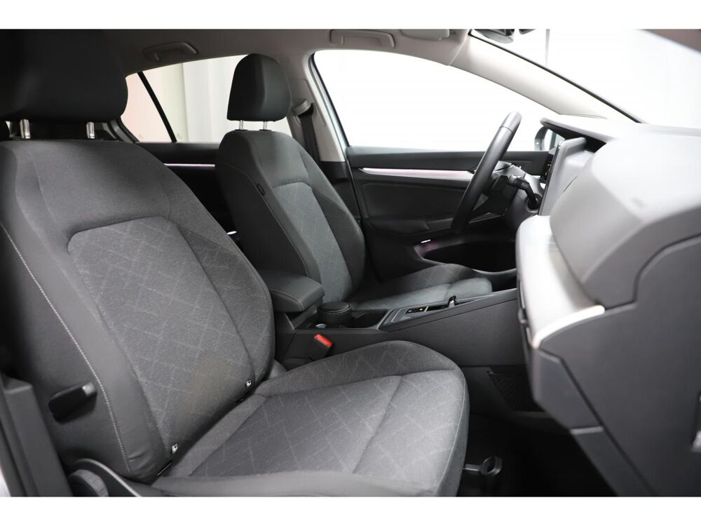 Golf VIII 2.0 TDI 116 Life - DSG 7 2024 occasion 06550 La Roquette-sur-Siagne