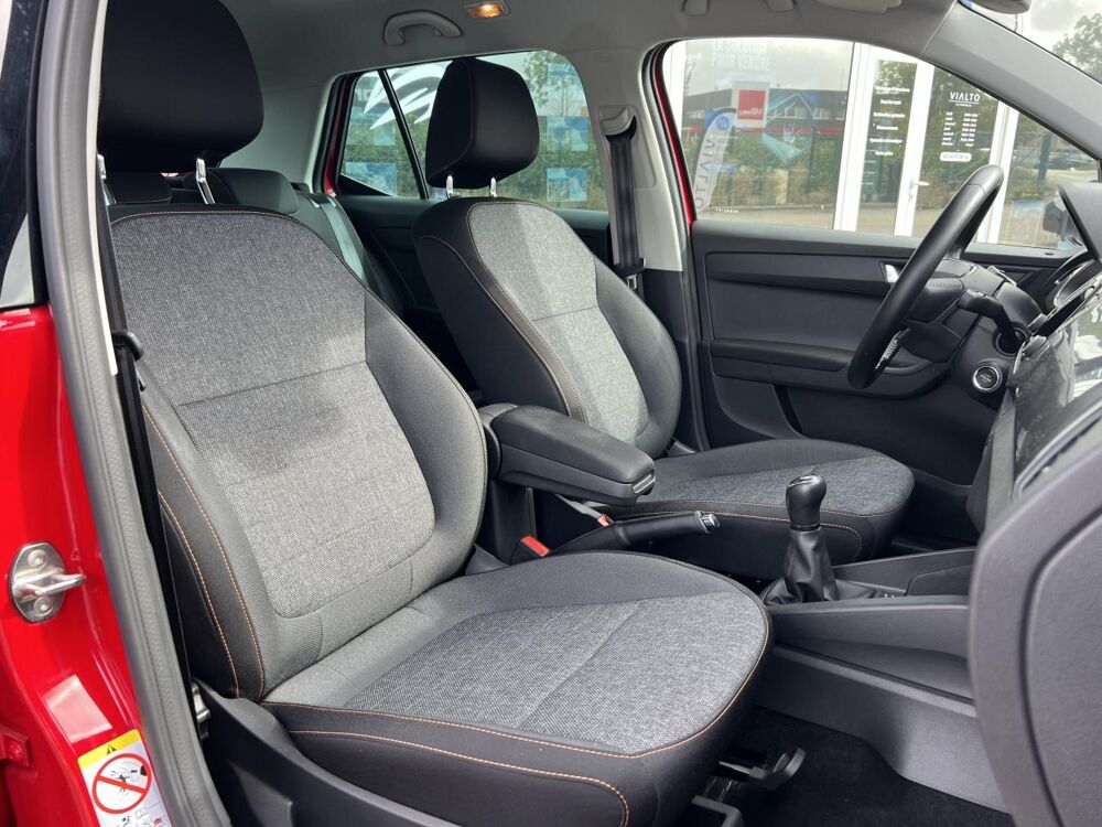 Fabia 1.0 TSI - 95CV - Clever - 1er main - Faible kilom&eacute;trage 2021 occasion 49070 Beaucouz&eacute;
