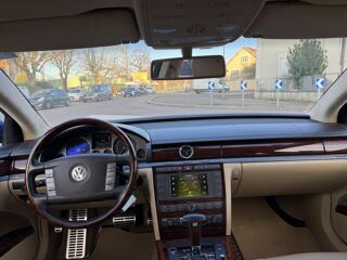 Phaeton 4.2i V8 - 335 - BV Tiptronic LIMOUSINE 4pl 4Motion / INDIVI 2008 occasion 78300 Poissy