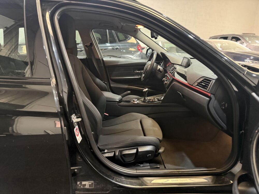 S&eacute;rie 3 318d Touring Sport - R&eacute;vis&eacute; & Garanti 12 Mois 2015 occasion 94360 Bry-sur-Marne