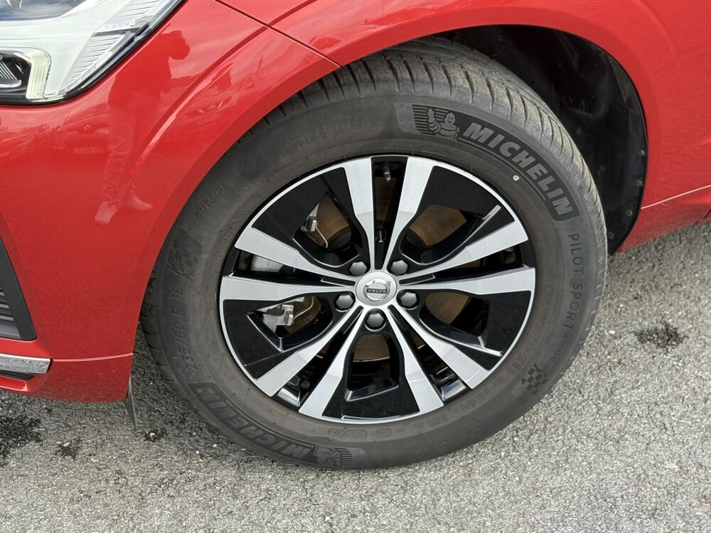 XC60 T6 AWD PHEV 350 Plus Style Chrome avec T.O 2024 occasion 35300 Foug&egrave;res