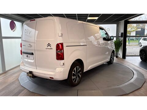 Jumpy M 2.0 BlueHDi 150 Attelage / Cam&eacute;ra de recul / apple car pla 2017 occasion 60740 Saint-Maximin