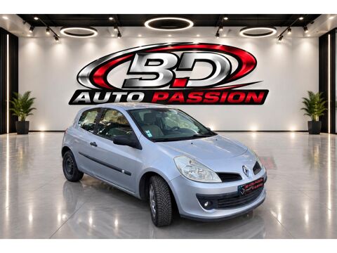 Clio 1.4i 16V 98ch III 5 PORTES / embrayage neuf distribution ok 2006 occasion 30260 Orthoux-S&eacute;rignac-Quilhan