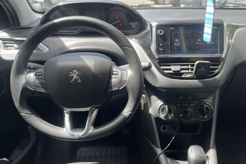 208 1.2i -Signature -82ch - courroie chang&eacute; - carplay - camera d 2019 occasion 78760 Jouars-Pontchartrain
