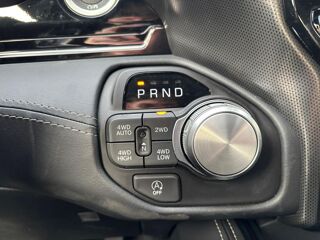 RAM 1500 CREW LIMITED NIGHT EDITION BOX HAYON MULTI 2026 occasion 91830 Le Coudray-Montceaux