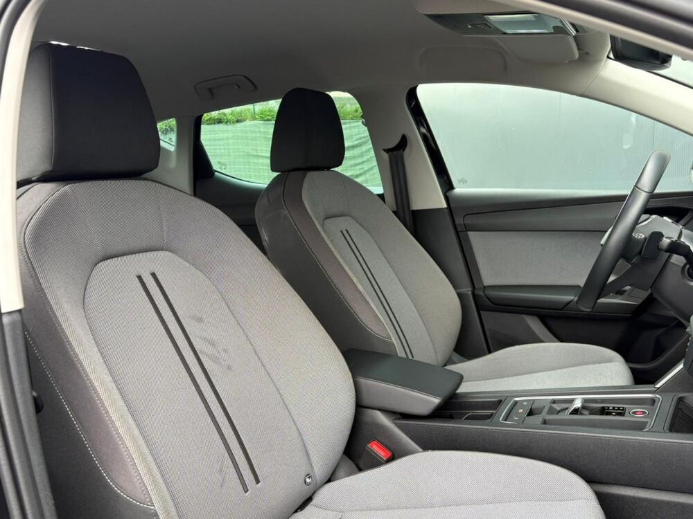 Leon 2.0 TDI 150 DSG7 Business avec Cam&eacute;ra et Apple Car Play 2024 occasion 35300 Foug&egrave;res