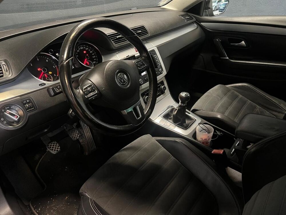 Passat 2.0 16V TDI BlueMotion - 140ch Carat - GARANTIE 6 MOIS MINIM 2011 occasion 33700 M&eacute;rignac