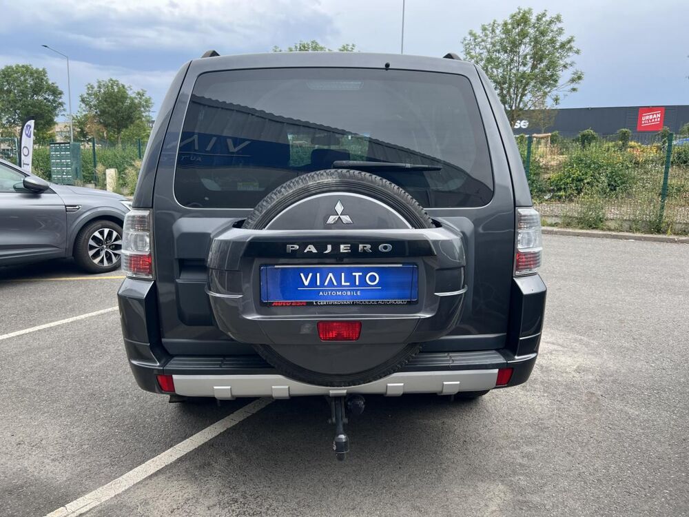 Pajero - 3.2 DI-D - BVA - 7 PLACES - LONG - INSTYLE - PHASE 2 2012 occasion 49070 Beaucouz&eacute;