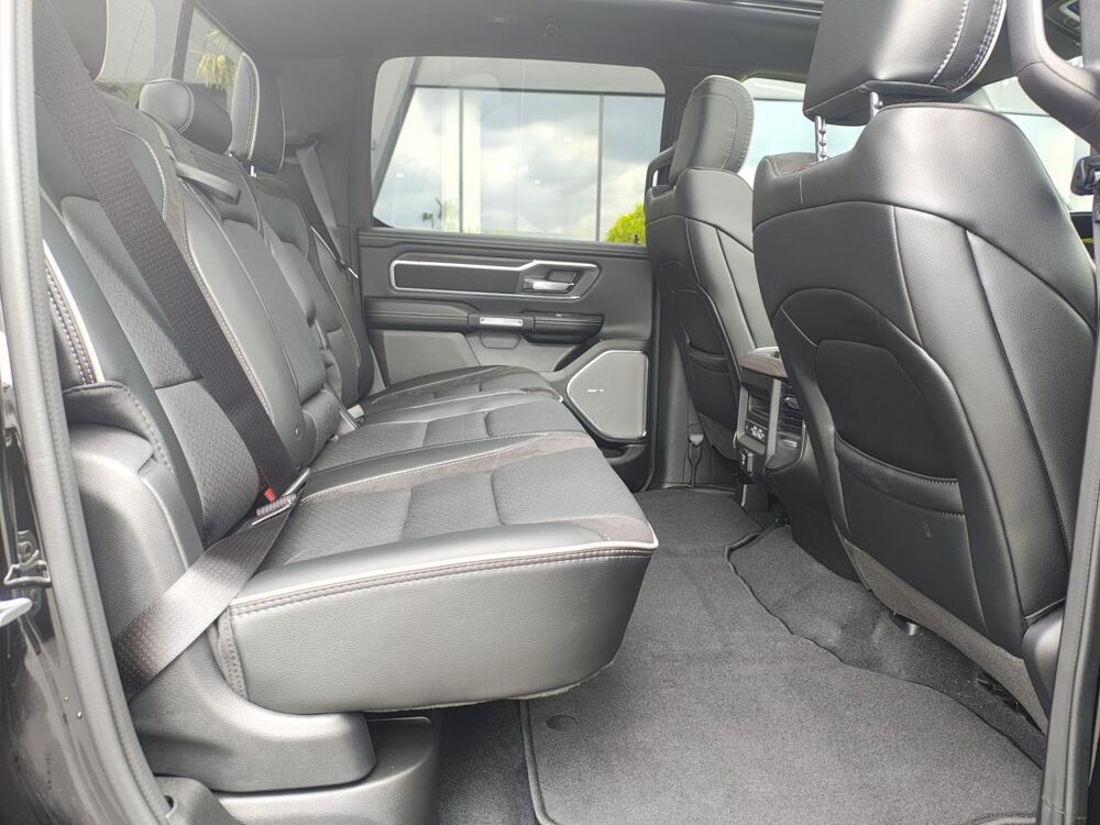 RAM 1500 CREW LAIE SPORT NIGHT EDITION AIR BOX HAYON MULTI 2025 occasion 91830 Le Coudray-Montceaux