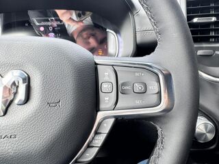 RAM 1500 CREW LAIE SPORT NIGHT EDITION AIR 2025 occasion 91830 Le Coudray-Montceaux