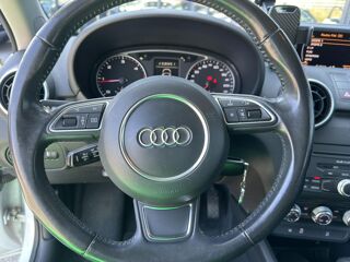 A1 Sportback 1.6 TDI DPF - 90 - BV S-Tronic Business line - GA 2013 occasion 33450 Montussan