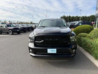 RAM 1500 CREW SLT CLASSIC BLACK PACKAGE 2022 occasion 91830 Le Coudray-Montceaux