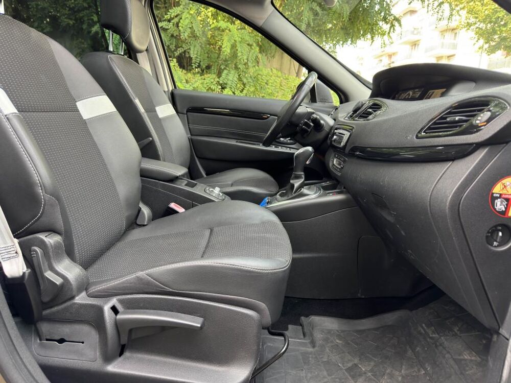 Sc&eacute;nic Grand 1.5 dCi FAP - 110 - BV EDC - 7pl GRAND III MONOSPACE 2013 occasion 77185 Lognes