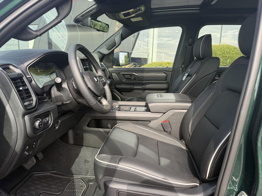 RAM 1500 CREW LIMITED NIGHT EDITION BOX HAYON MULTI V8 5,7L 2026 occasion 91830 Le Coudray-Montceaux