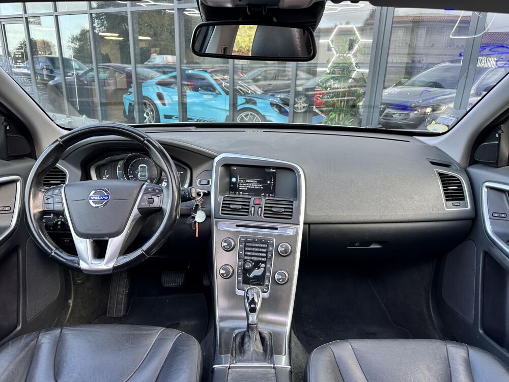 XC60 D4 AWD 181CH BVA GEARTRONIC XENIUM ENTRETIEN A JOUR - GARAN 2013 occasion 33450 Montussan