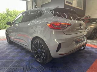 Clio 1.6 E-Tech Hybride - 145 - BVA multi-modes 2024 V BERLINE E 2025 occasion 33370 Artigues-pr&egrave;s-Bordeaux