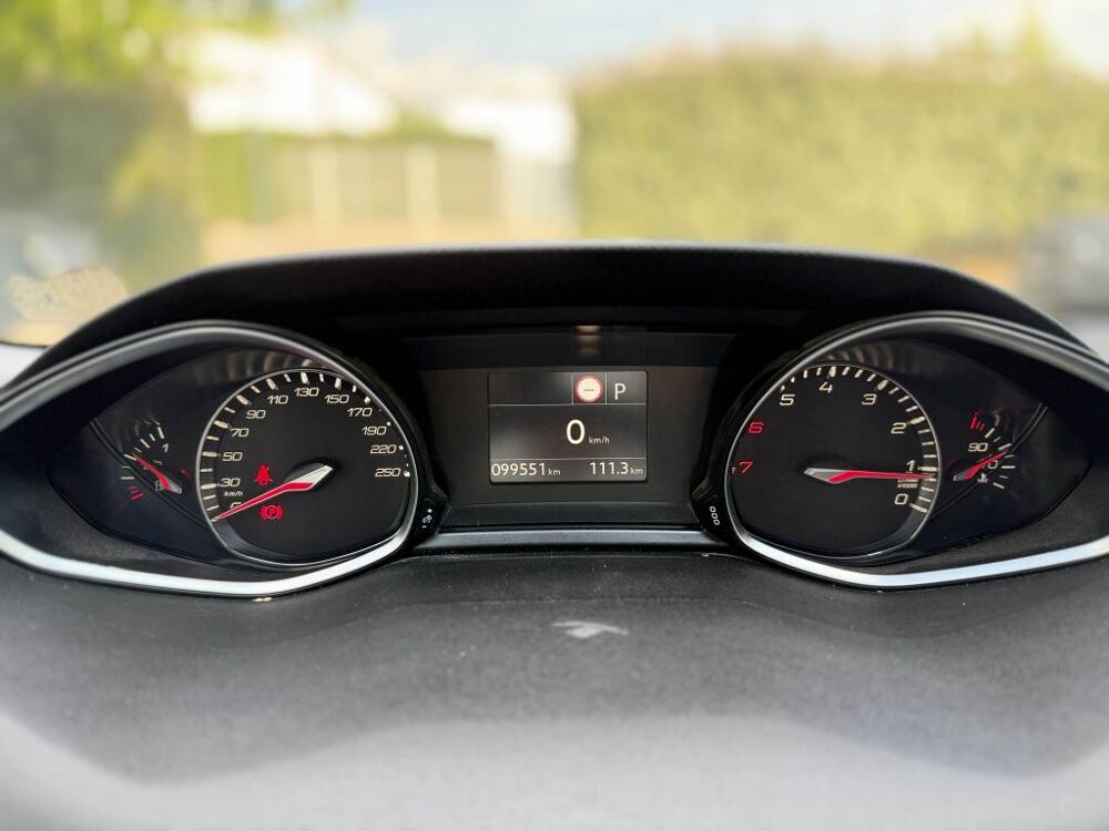 308 130CH Allure Business - ATTELAGE - CARPLAY - COURROIE OK 2019 occasion 13760 Saint-Cannat