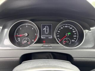 Golf 1.6 16V TDI CR - 115 - BV DSG 7 VII BERLINE Confortline 2017 occasion 47200 Saint-Pardoux-du-Breuil